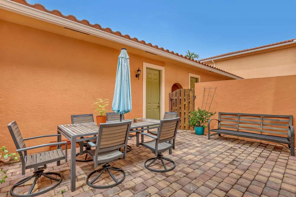 563 DAKOTA DRIVE Jupiter, FL 33458