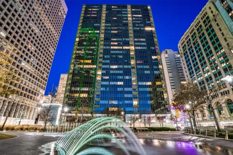 1200 Main Street #1703