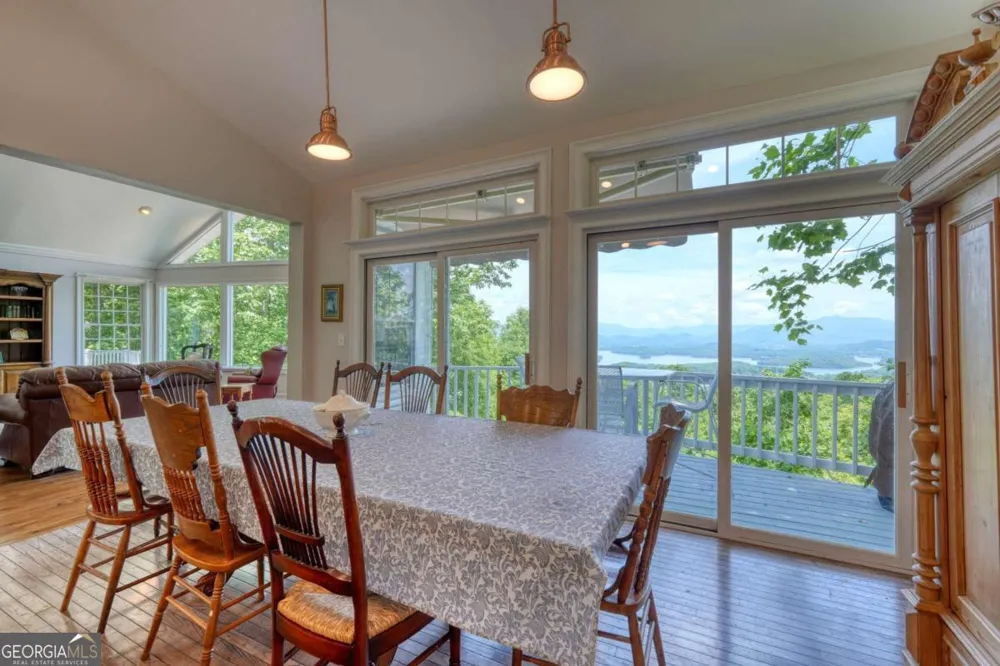 860 Ramey Mountain RD Hiawassee, GA 30546