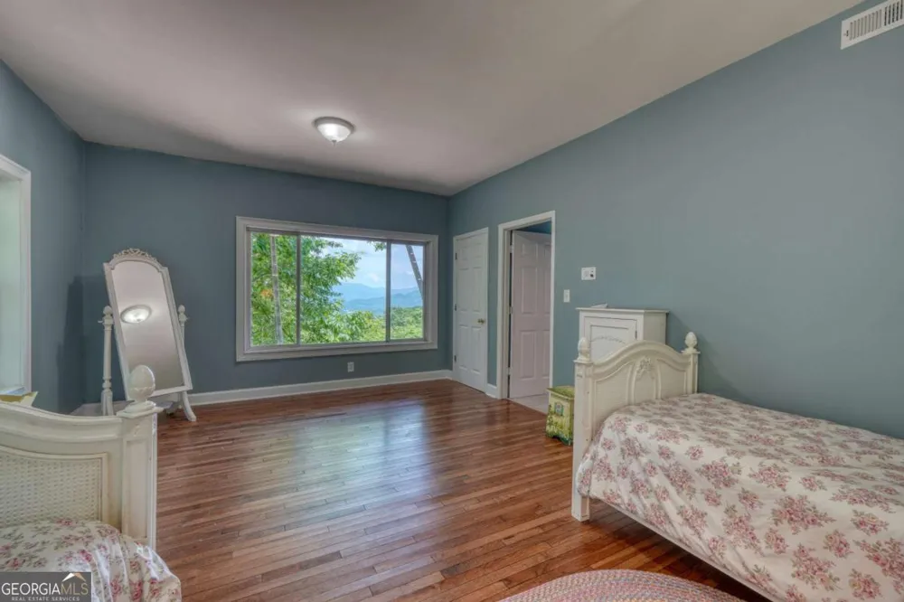 860 Ramey Mountain RD Hiawassee, GA 30546
