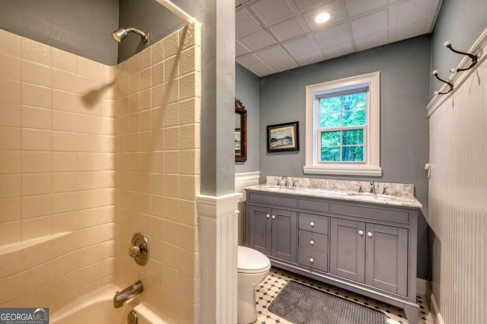 860 Ramey Mountain RD Hiawassee, GA 30546