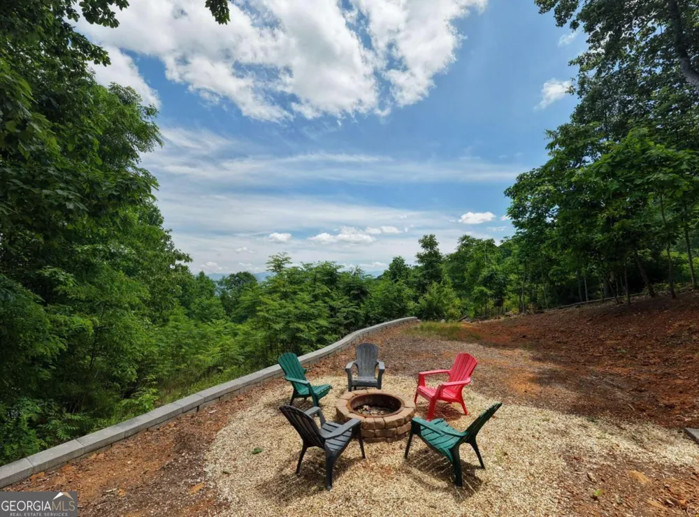 860 Ramey Mountain RD Hiawassee, GA 30546