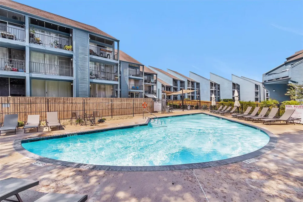 12500 Melville Drive #331C Montgomery, TX 77356