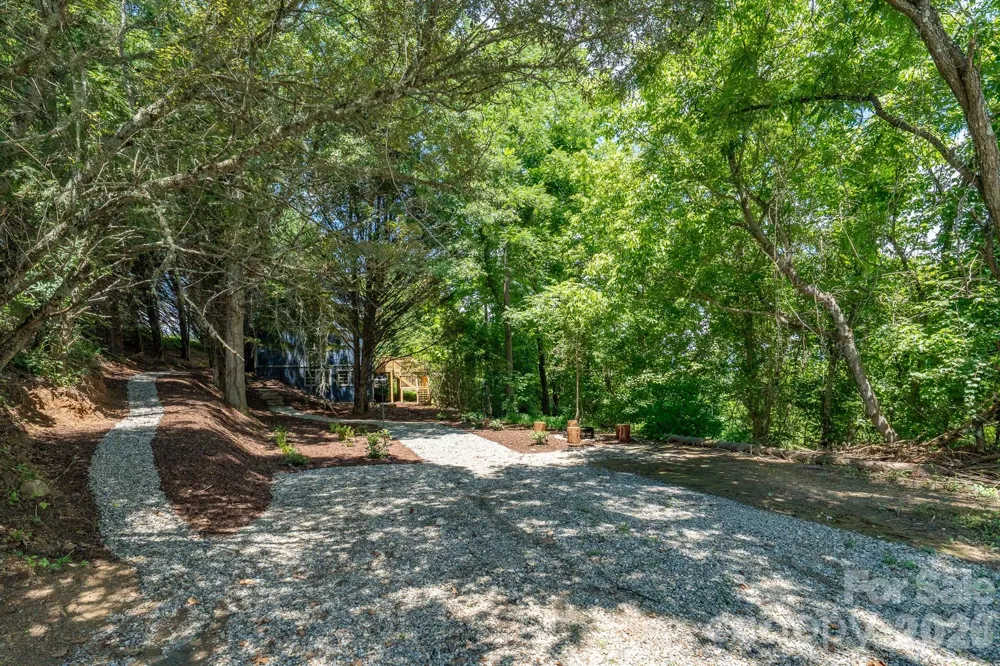 366 Cabin Hollow Drive Marshall, NC 28753