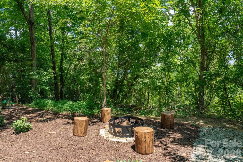 366 Cabin Hollow Drive Marshall, NC 28753