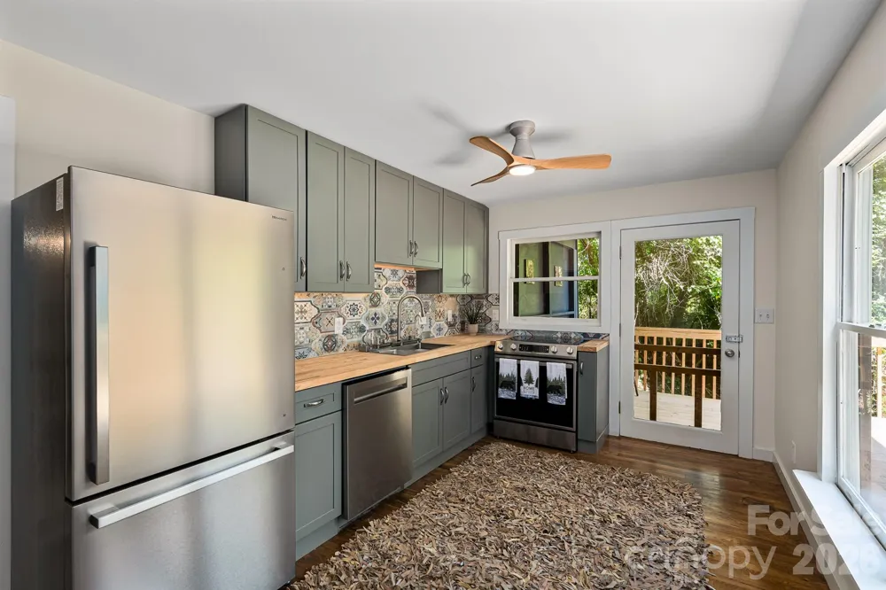 366 Cabin Hollow Drive Marshall, NC 28753