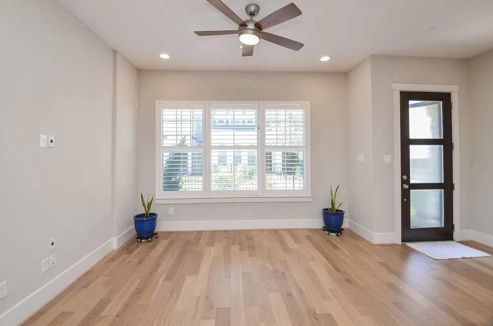 12551 Malachite Way Houston, TX 77077