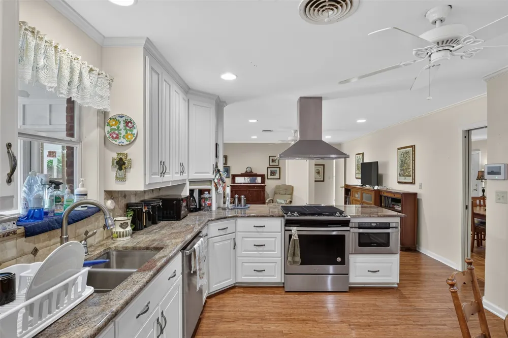 326 Meadowbrook Lane Shreveport, LA 71105
