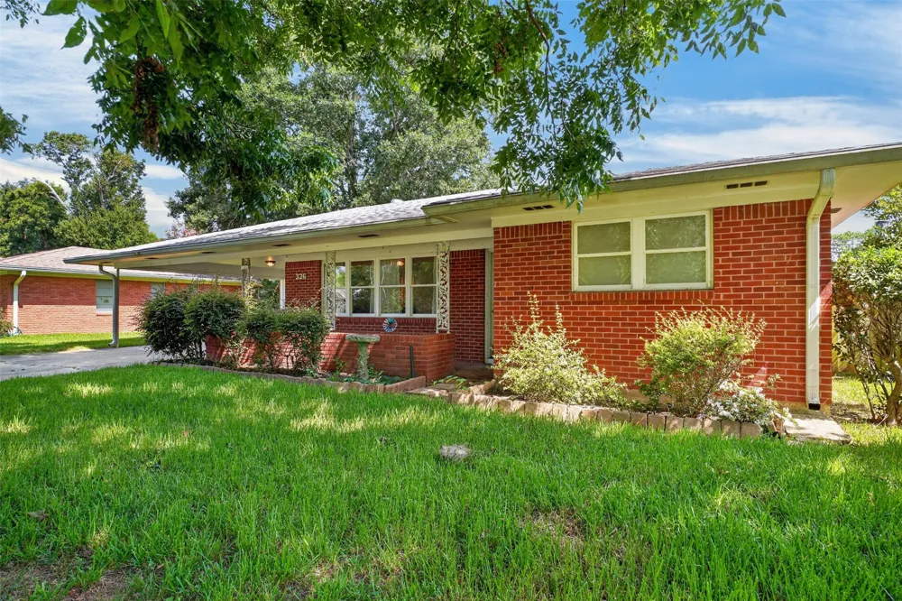 326 Meadowbrook Lane Shreveport, LA 71105