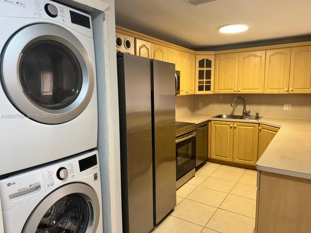 7502 NW 175th St #7502 Hialeah, FL 33015