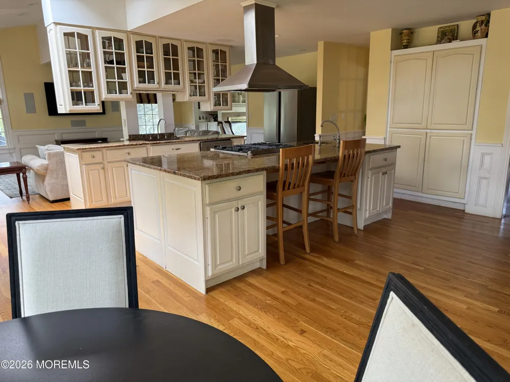 14 Silverbrook Place Lincroft, NJ 07738