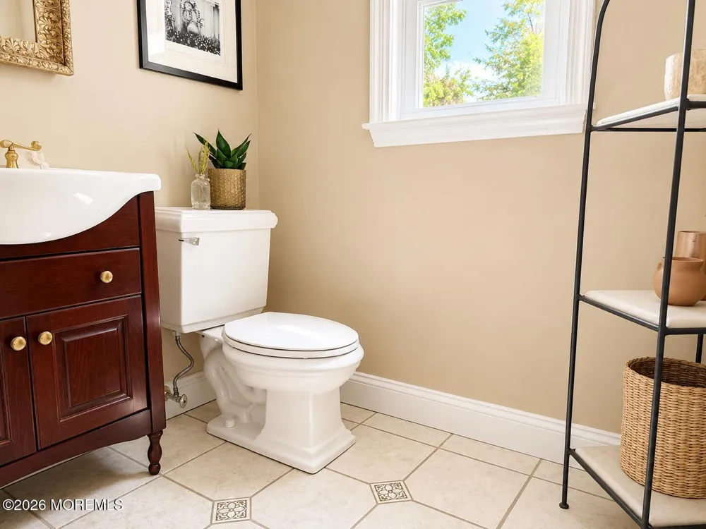 14 Silverbrook Place Lincroft, NJ 07738