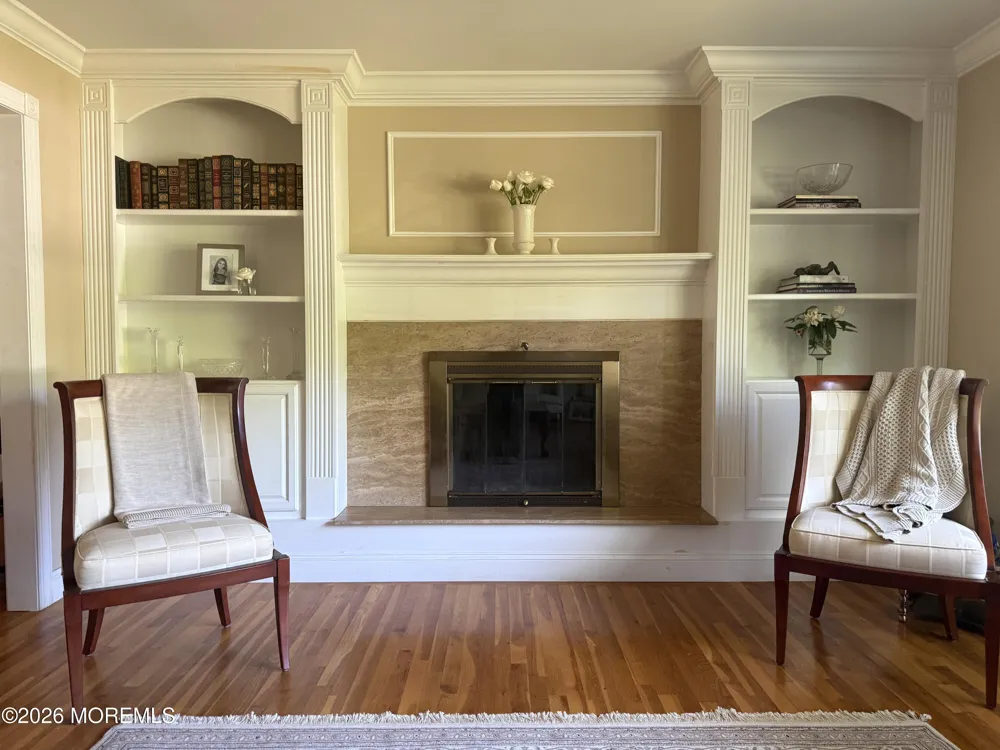 14 Silverbrook Place Lincroft, NJ 07738