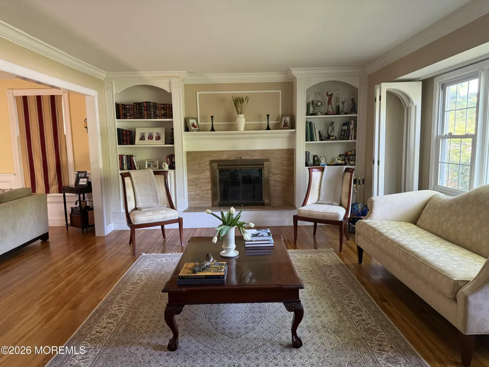 14 Silverbrook Place Lincroft, NJ 07738