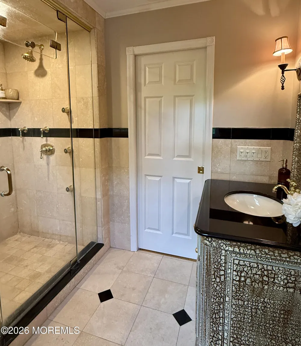 14 Silverbrook Place Lincroft, NJ 07738