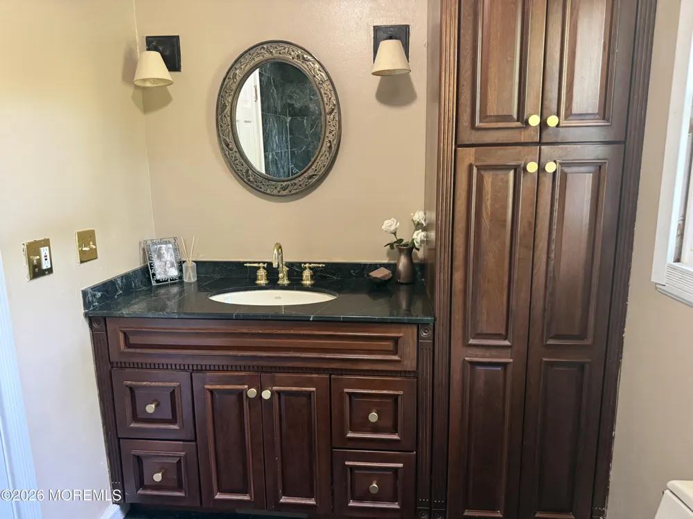 14 Silverbrook Place Lincroft, NJ 07738