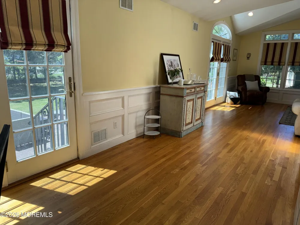 14 Silverbrook Place Lincroft, NJ 07738