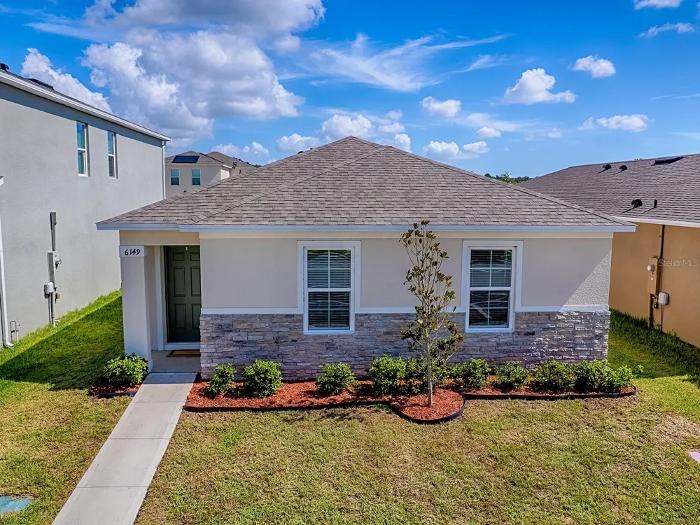 6149 GALLOPING DRIVE Apopka, FL 32712