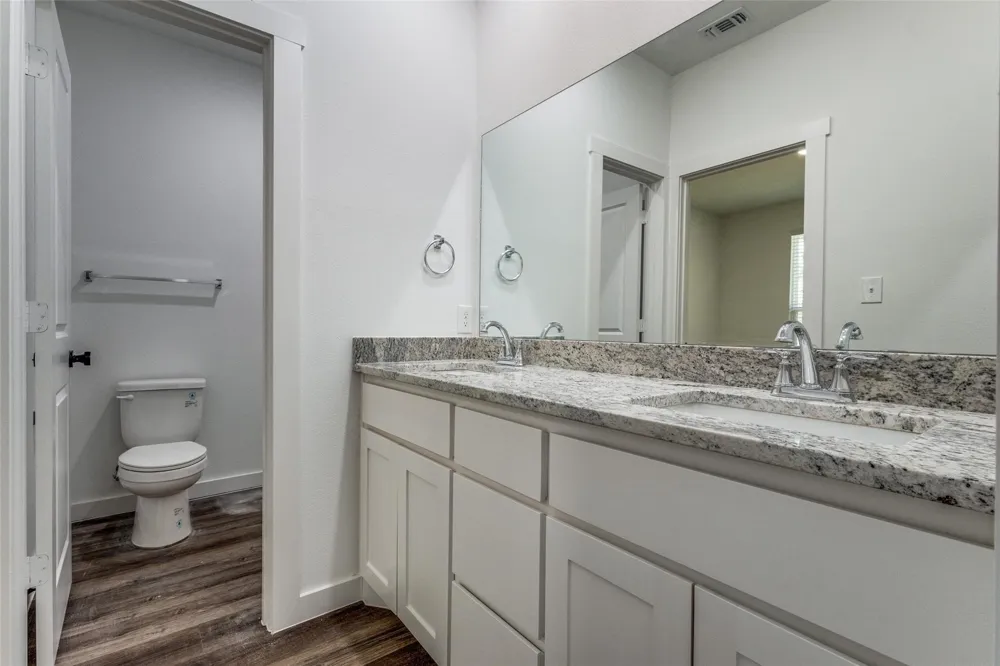 1025 Ray Drive Denison, TX 75020