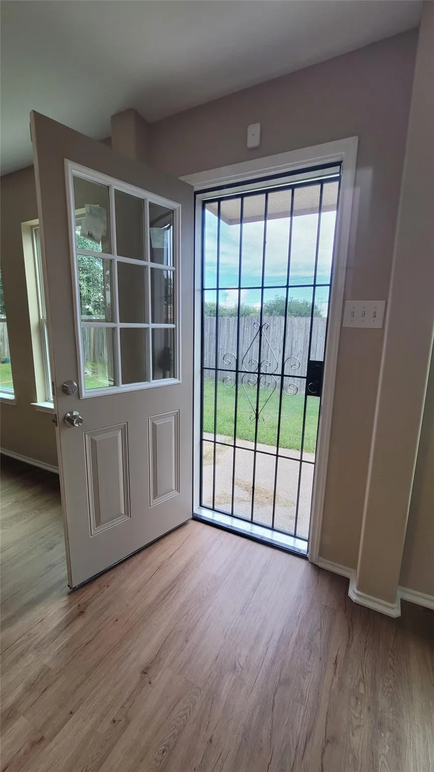 4334 Buras Pass Lane South Houston, TX 77045