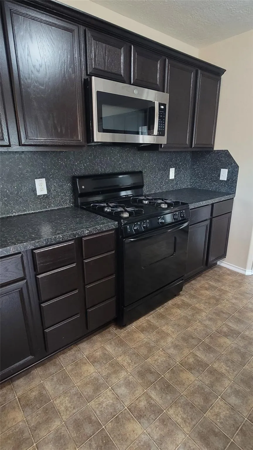 4334 Buras Pass Lane South Houston, TX 77045