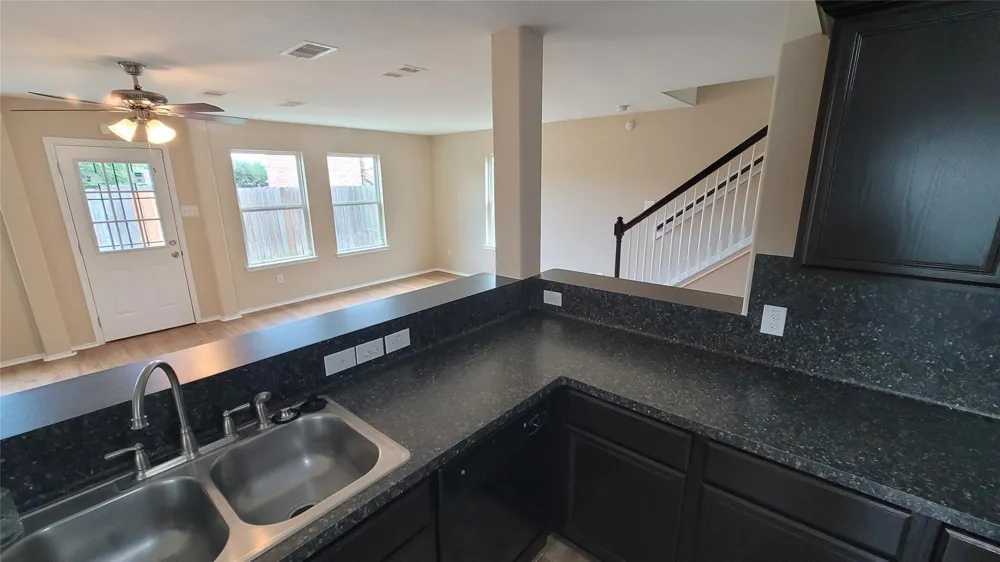 4334 Buras Pass Lane South Houston, TX 77045