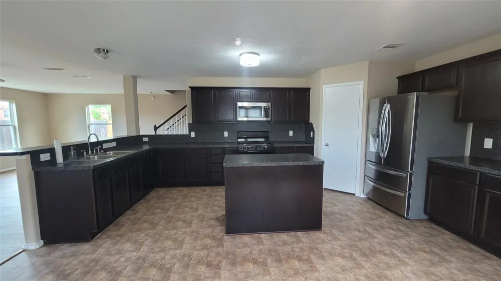 4334 Buras Pass Lane South Houston, TX 77045