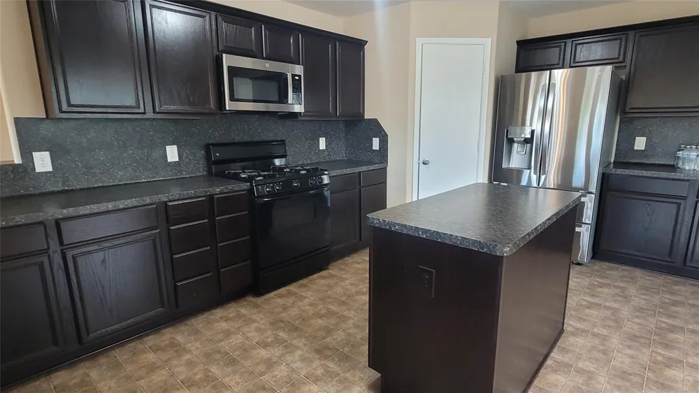4334 Buras Pass Lane South Houston, TX 77045