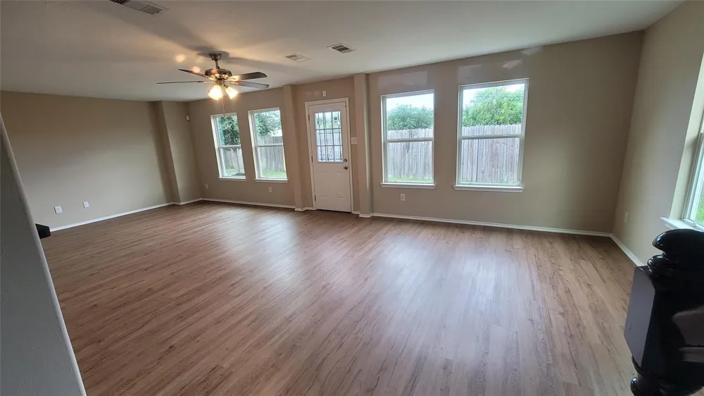4334 Buras Pass Lane South Houston, TX 77045