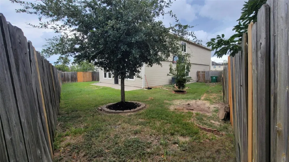 4334 Buras Pass Lane South Houston, TX 77045