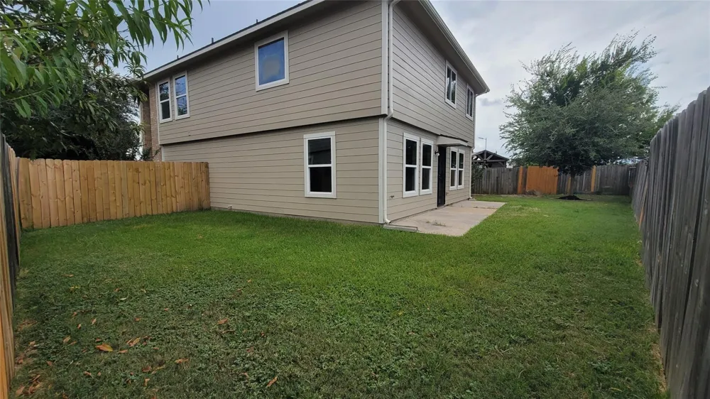 4334 Buras Pass Lane South Houston, TX 77045