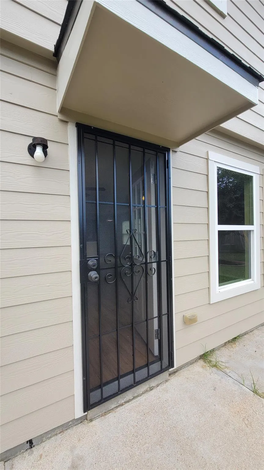4334 Buras Pass Lane South Houston, TX 77045