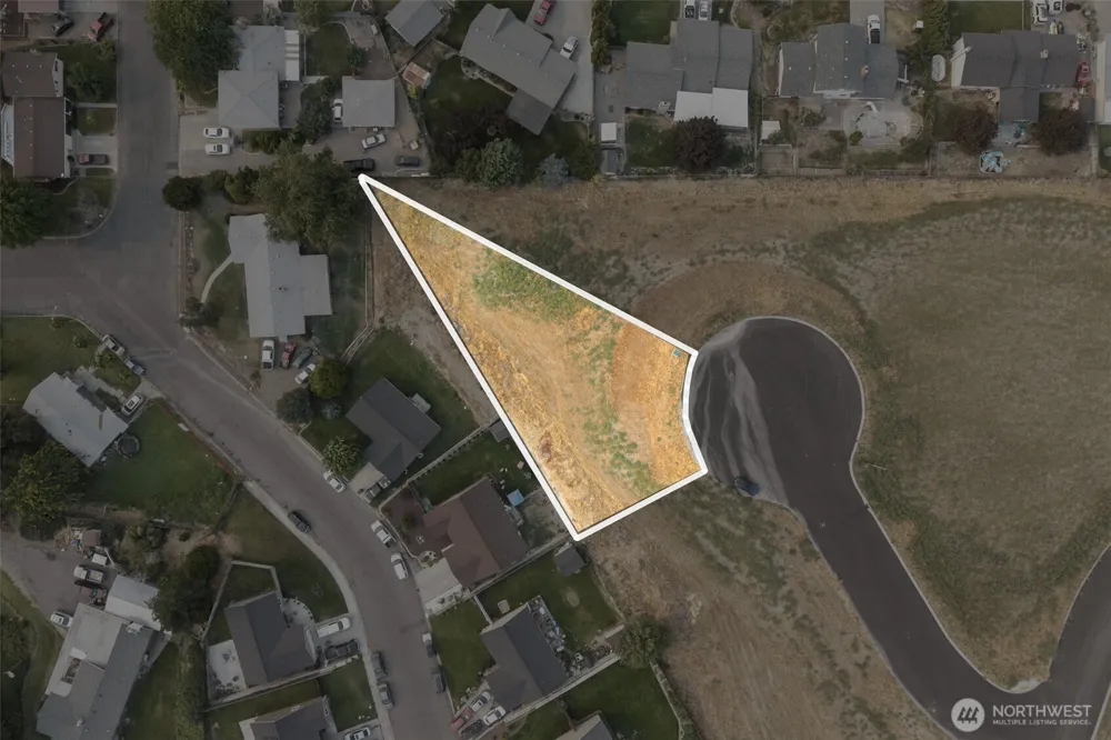 606 Ruby Avenue Grandview, WA 98930
