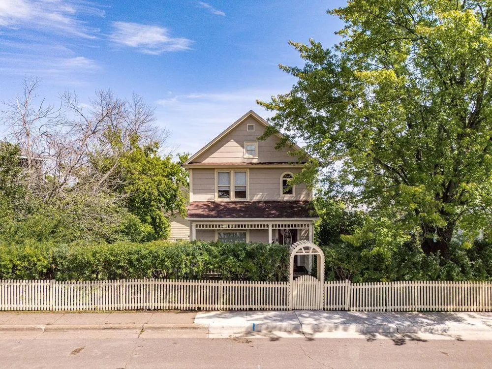 410 E 7th Street Duluth, MN 55805