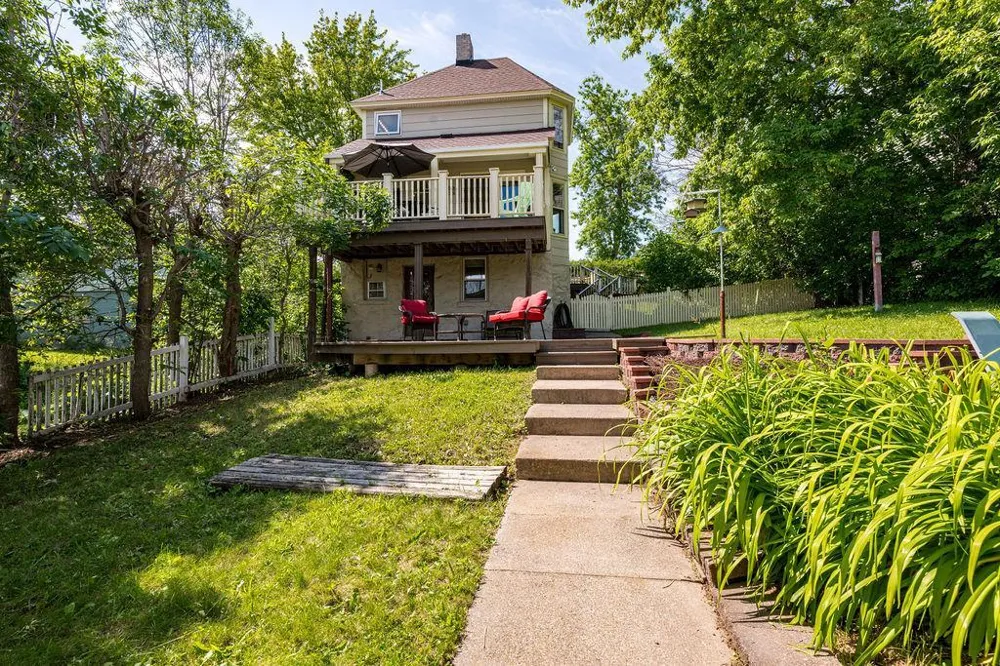410 E 7th Street Duluth, MN 55805