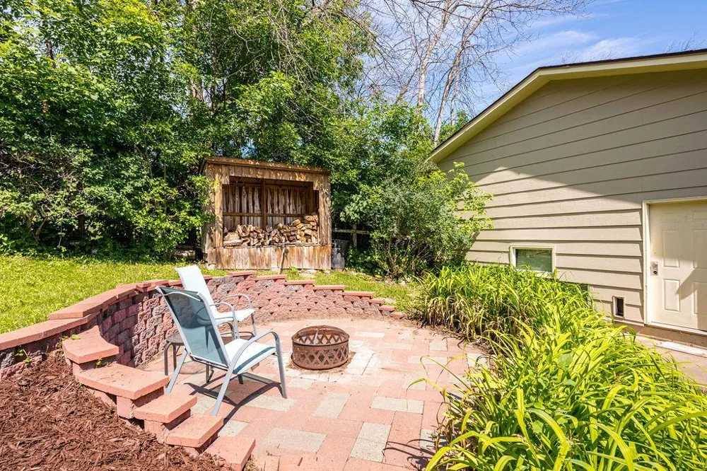 410 E 7th Street Duluth, MN 55805