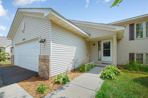 2505 Country View Drive