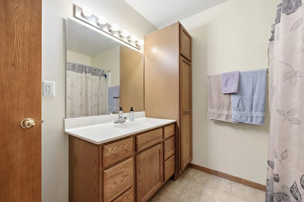 3424 16th Street S Moorhead, MN 56560