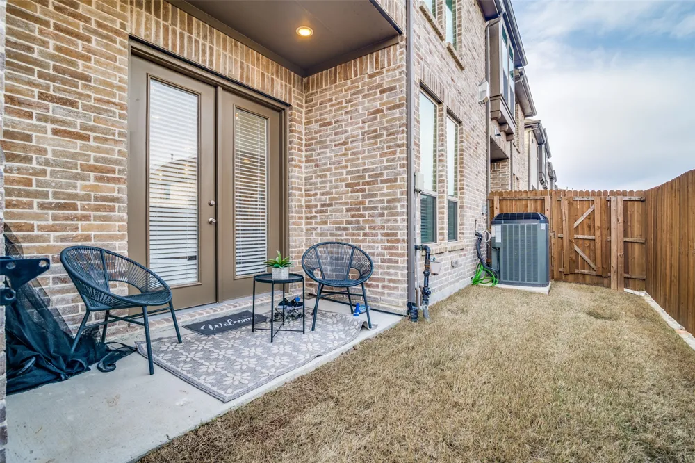 1118 Queensdown Way Forney, TX 75126
