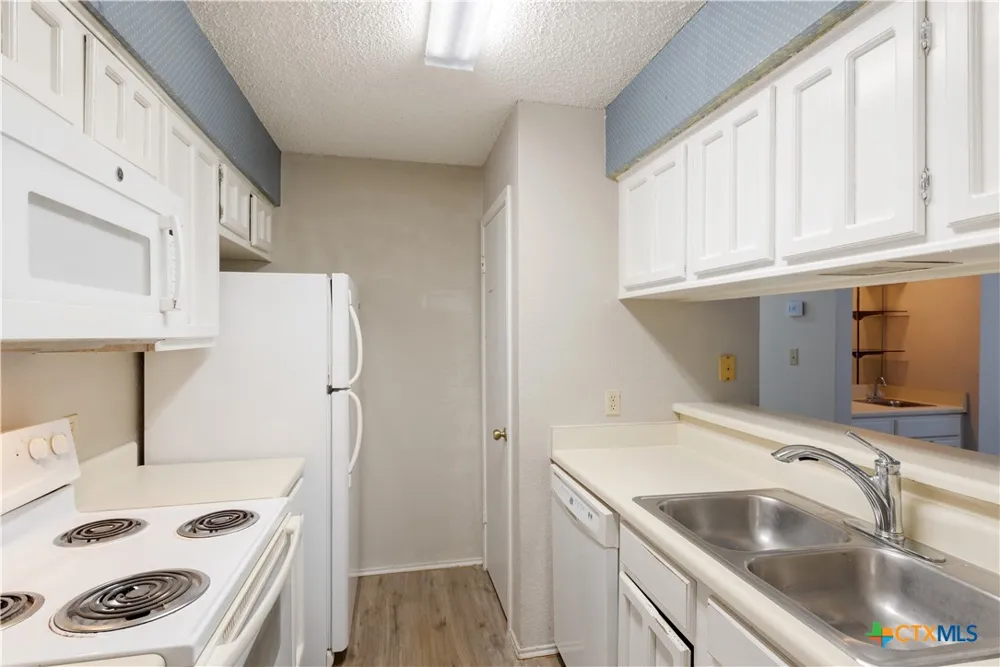 1202 Thorpe Lane #216 San Marcos, TX 78666