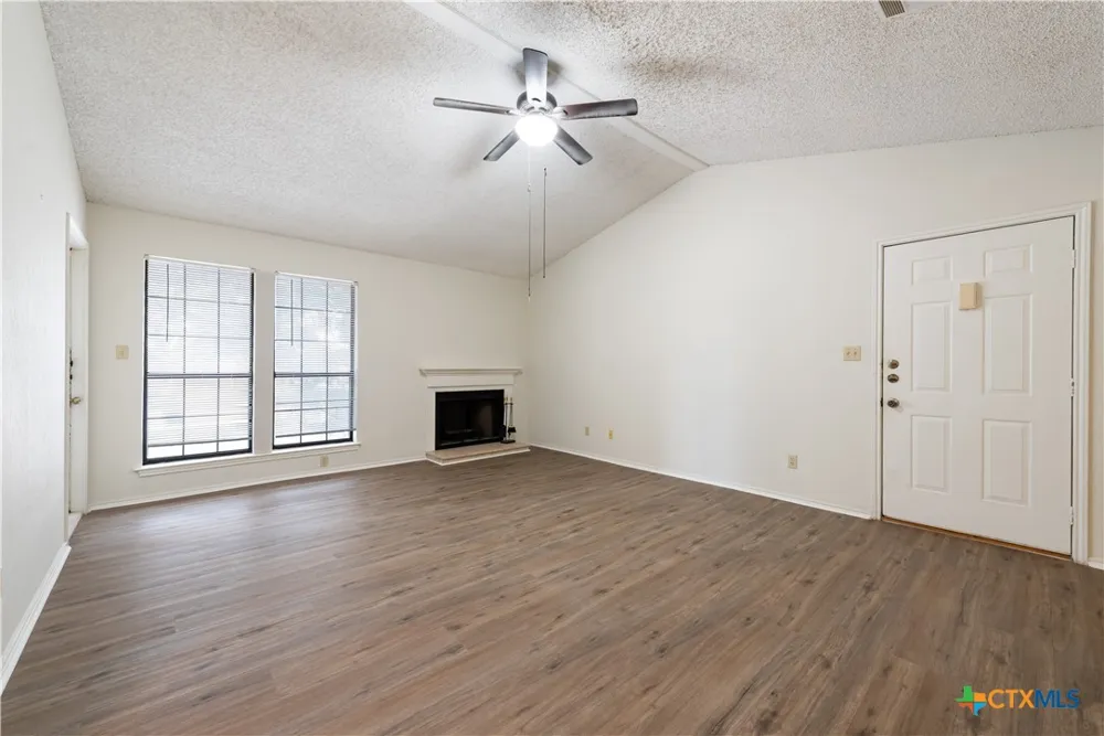 1202 Thorpe Lane #216 San Marcos, TX 78666