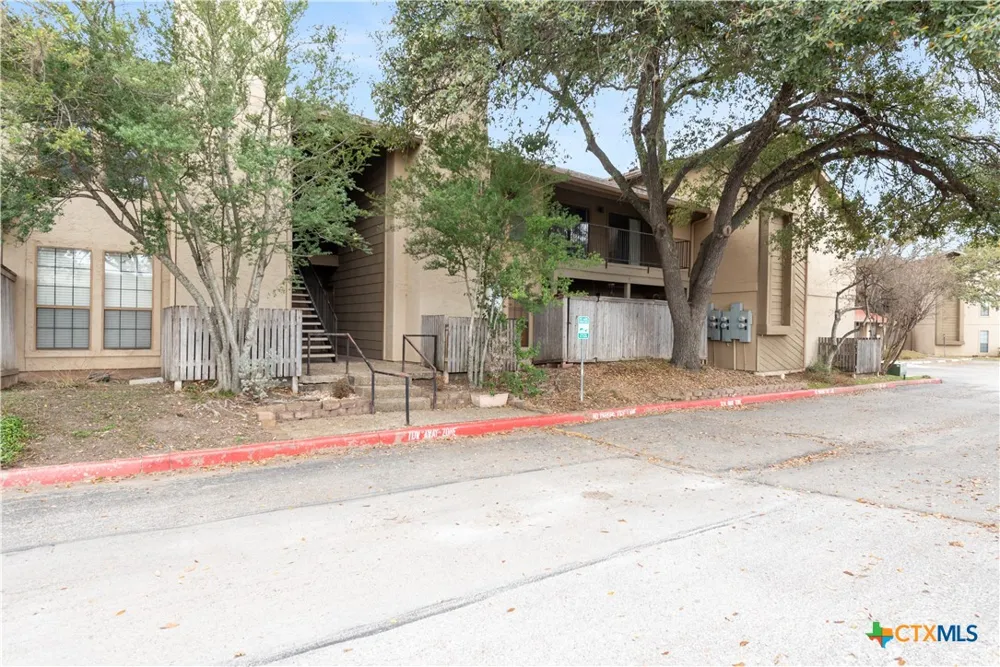 1202 Thorpe Lane #216 San Marcos, TX 78666