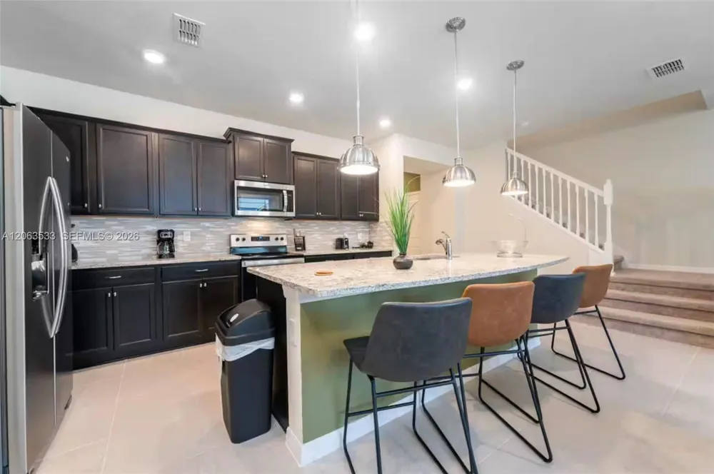 4298 Lana Ave Davenport, FL 33897