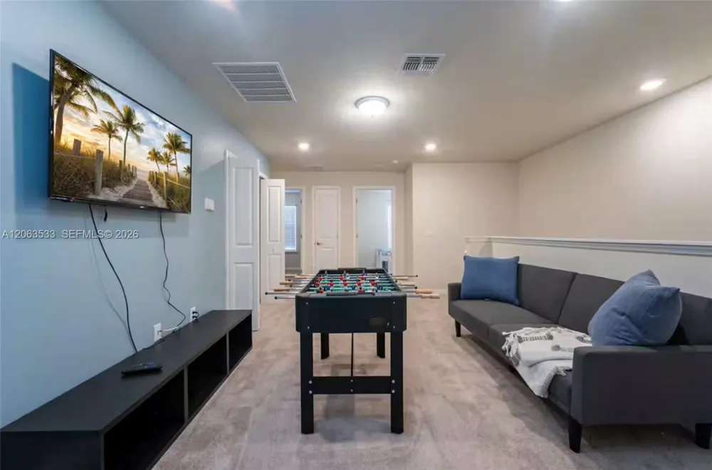 4298 Lana Ave Davenport, FL 33897