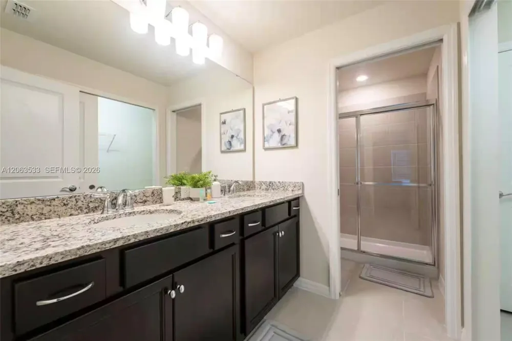 4298 Lana Ave Davenport, FL 33897