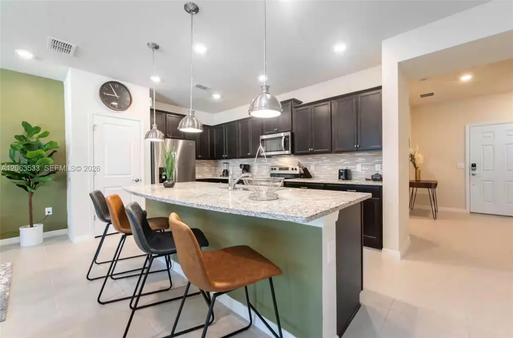 4298 Lana Ave Davenport, FL 33897