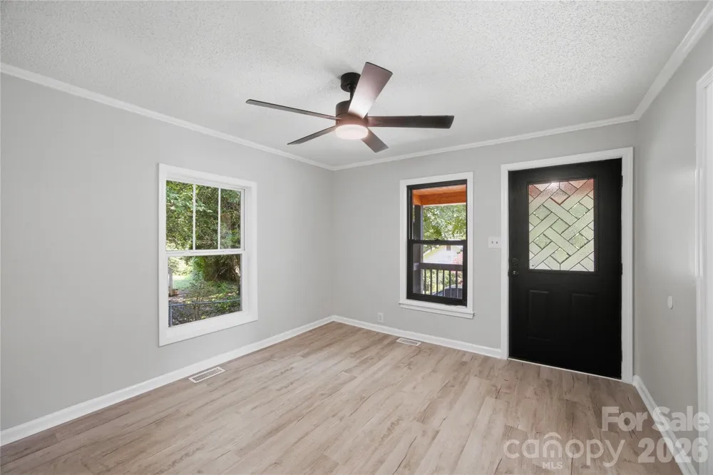 15 Meadowview Avenue Concord, NC 28027