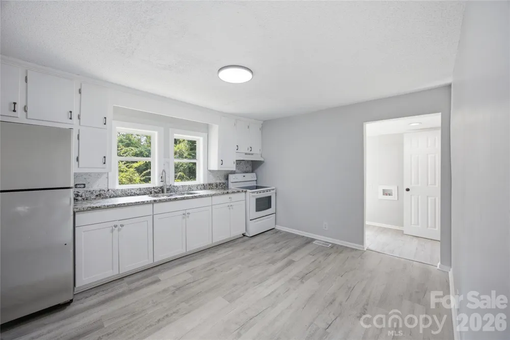 15 Meadowview Avenue Concord, NC 28027