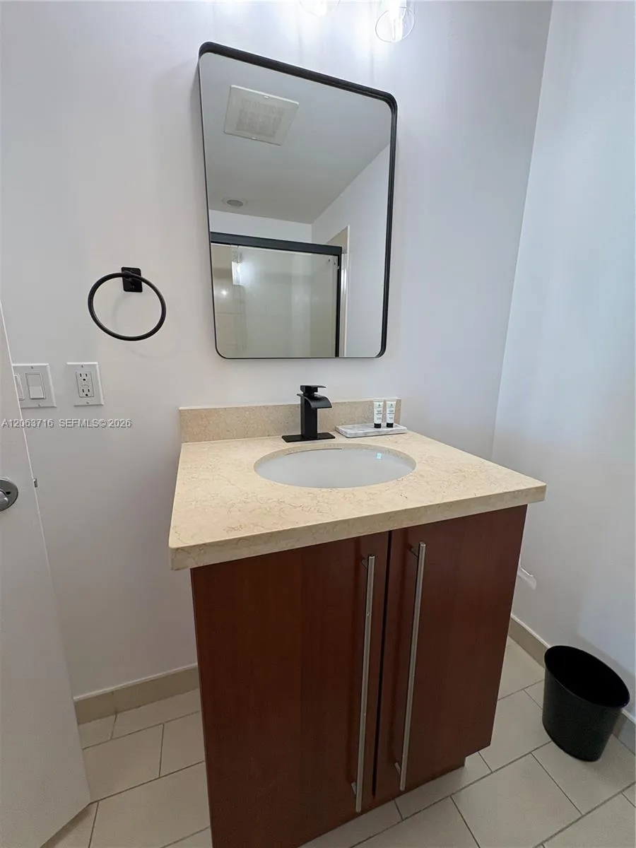 1111 SW 1st Ave #3014-N Miami, FL 33130