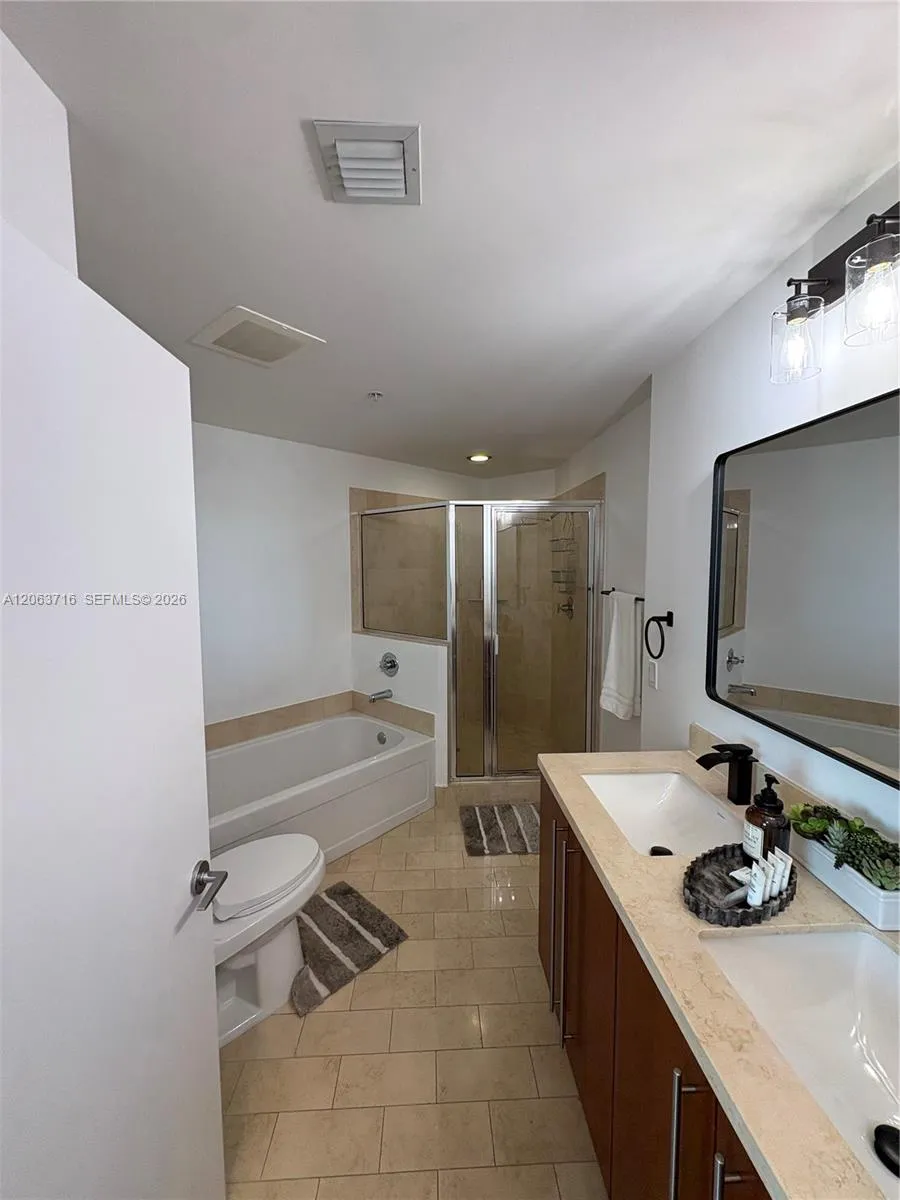1111 SW 1st Ave #3014-N Miami, FL 33130